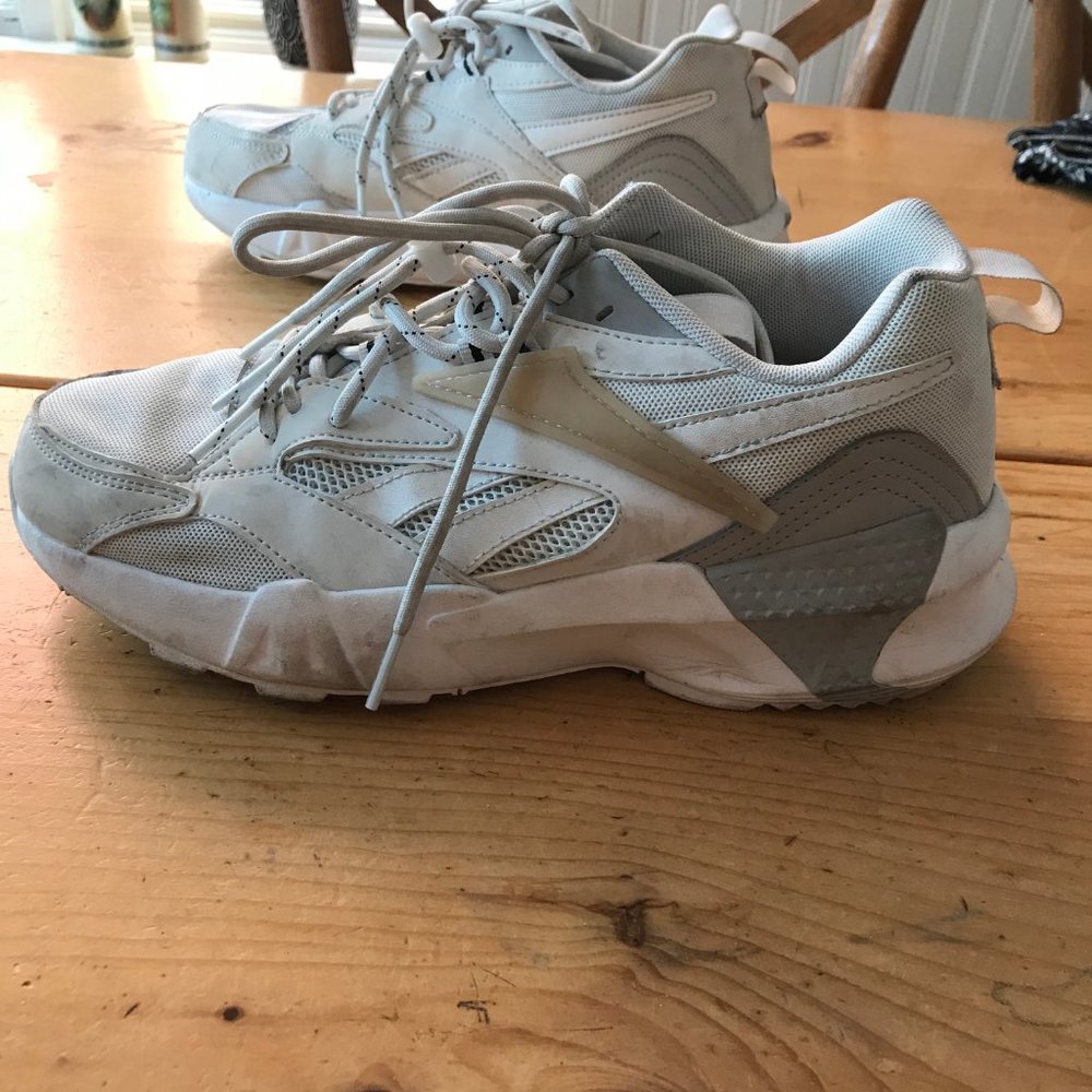 White Reebok Sneakers - Picture 2 of 4